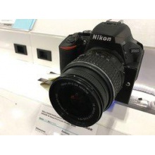 尼康D5600(18-140)+包 卡 三脚架 套机